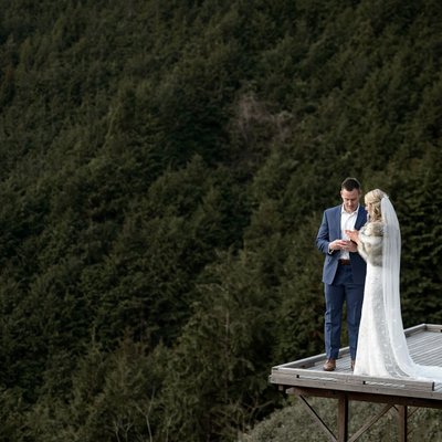 Elopement Services in Japan