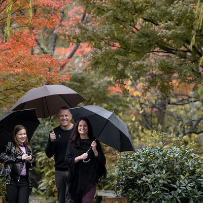 Tokyo Family Photos in the Rain 
