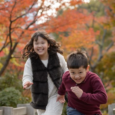 Fun Tokyo Family Portraits in Fall