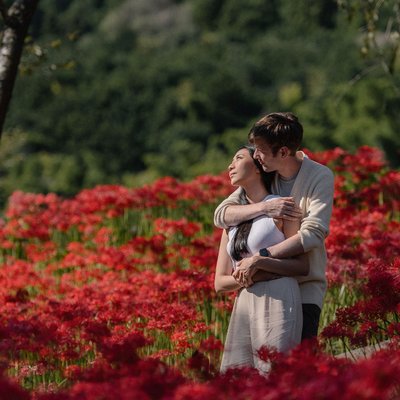 Elope in Japan | The Honeymoon and the Red Spider Lily