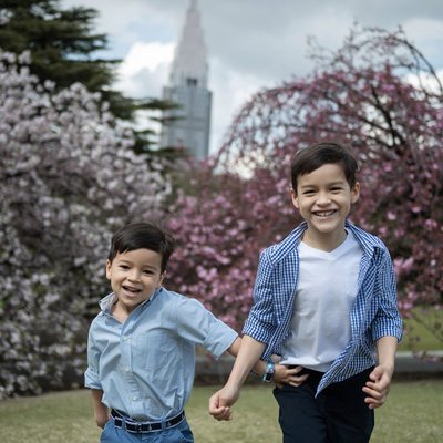 Tokyo Cherry Blossoms: Family Portraits in Shinjuku