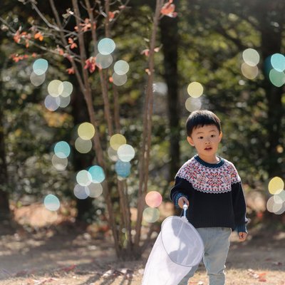 Bubbles of Happiness: Autumn Family Photography Japan