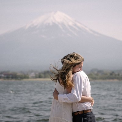 Romantic Lakeside Proposal at Mt Fuji