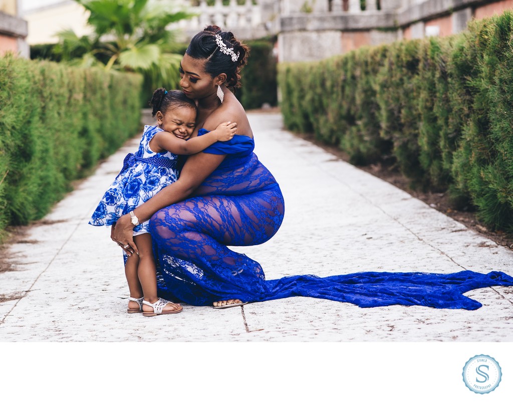 Maternity Photoshoot at Vizcaya Museum