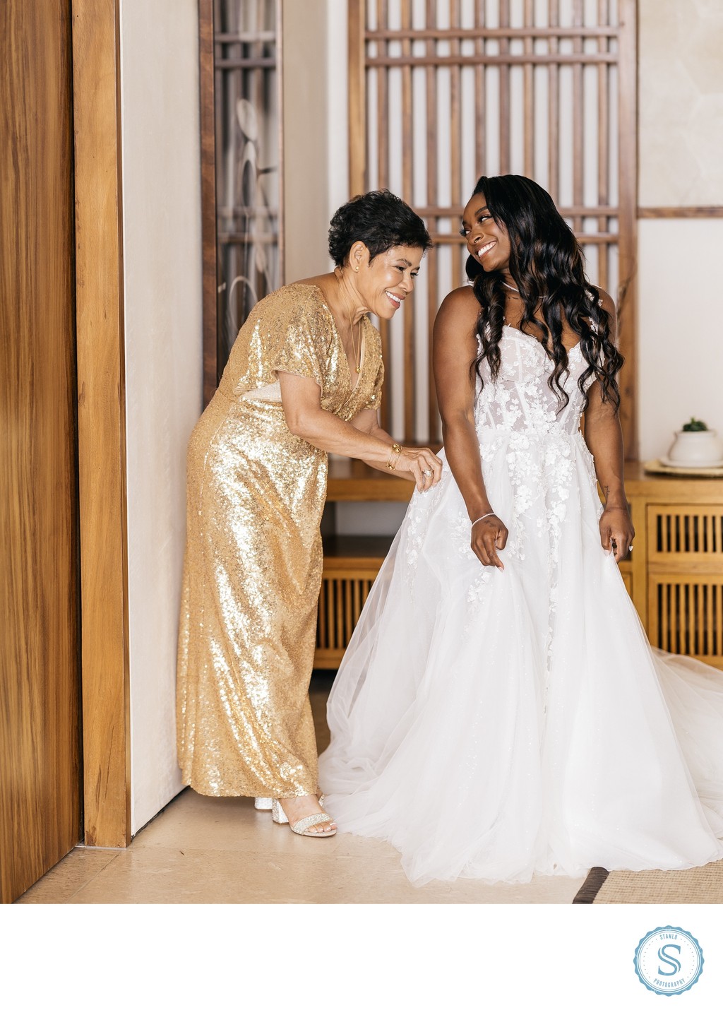 Wedding Simone Biles Mom