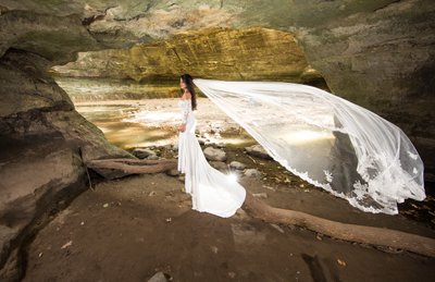 Amazing bridal portraits: Veil flying