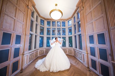 Wedding at Morton Arboretum: Luxury bride