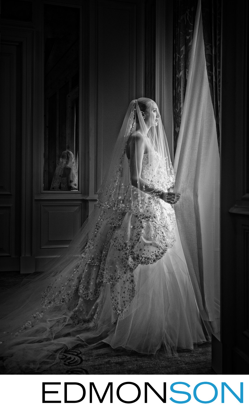 Beautiful B&W Dallas Bridal Portrait At Crescent