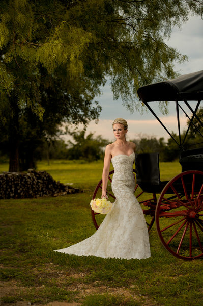 DFW Rustic Outdoor Bridal Portrait Sizzles