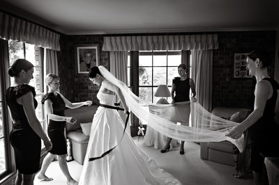 bridal party preparation photos