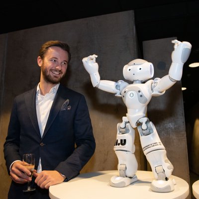 Roboten Elsa dansar på Cisco´s event i Göteborg