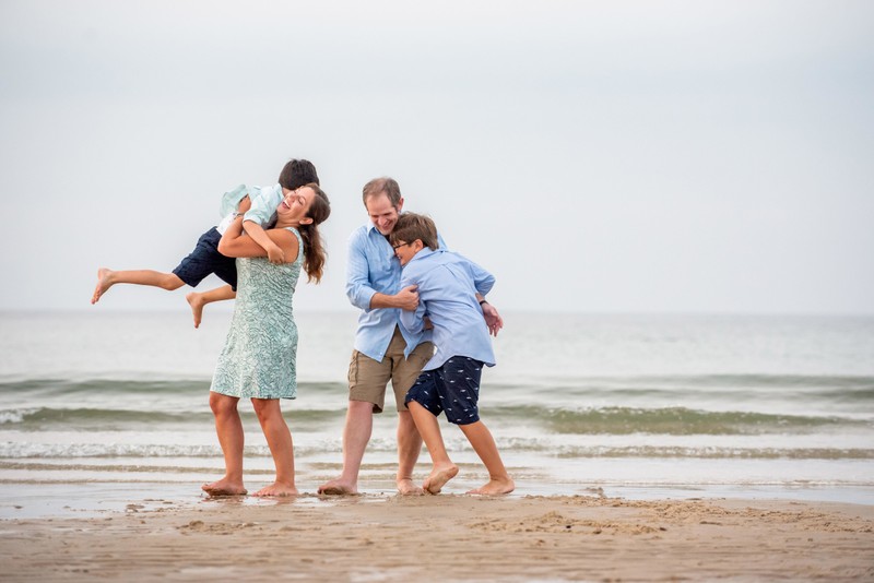 candid family photography at Second Beach