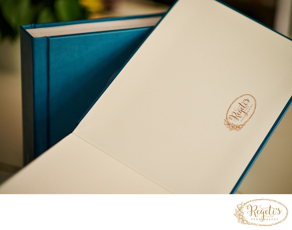 Wedding Albums with a Seal of Approval