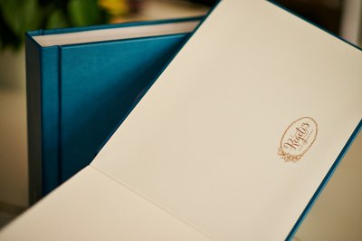 Wedding Albums with a Seal of Approval