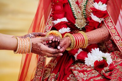 hand details at the south asian wedding