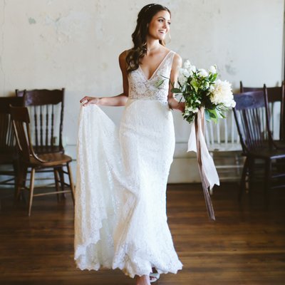 Bride with a bouquet in Texas 