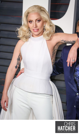 LADY GAGA FAME プレミア　バニティ LADY GAGA FAME プレミア バニティ（Red Carpet）