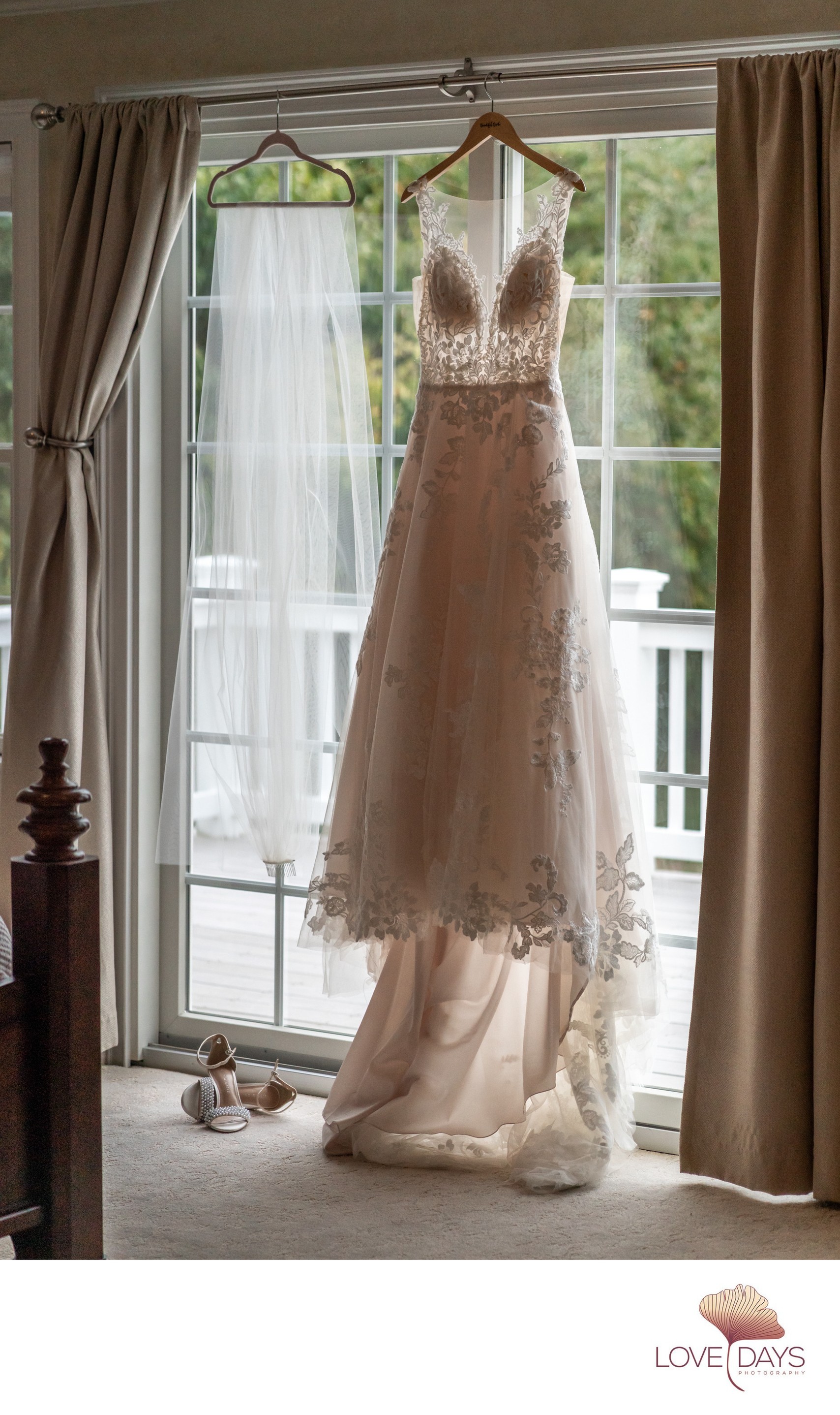 Amazing Canalside Pavilion Wedding dress Sagamore Canalside