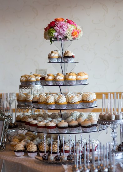Wequassett Wedding Deserts by Cupcake Charlies