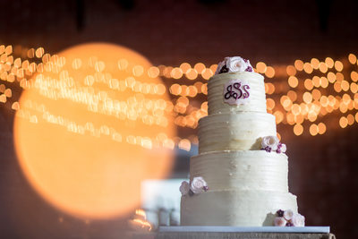 Wedding cake with Christmas lights