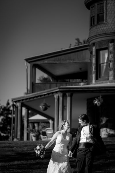 Bride and groom at Sonnenberg Gardens