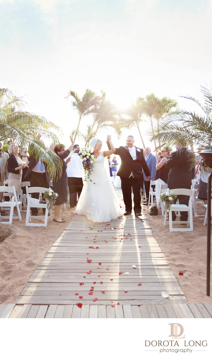 Wedding Ceremony On The Beach Anthonys Ocean View Ct