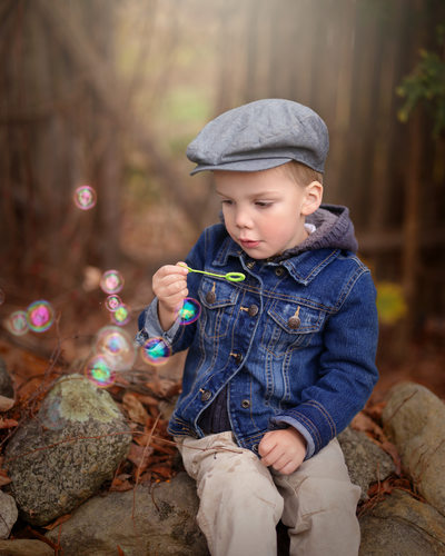 Children photographer in Bethel. How to take artistic portrait of a toddler?