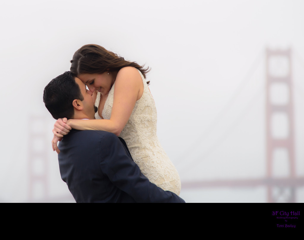 San Francisco City Hall wedding photographer - Golden Gate Love