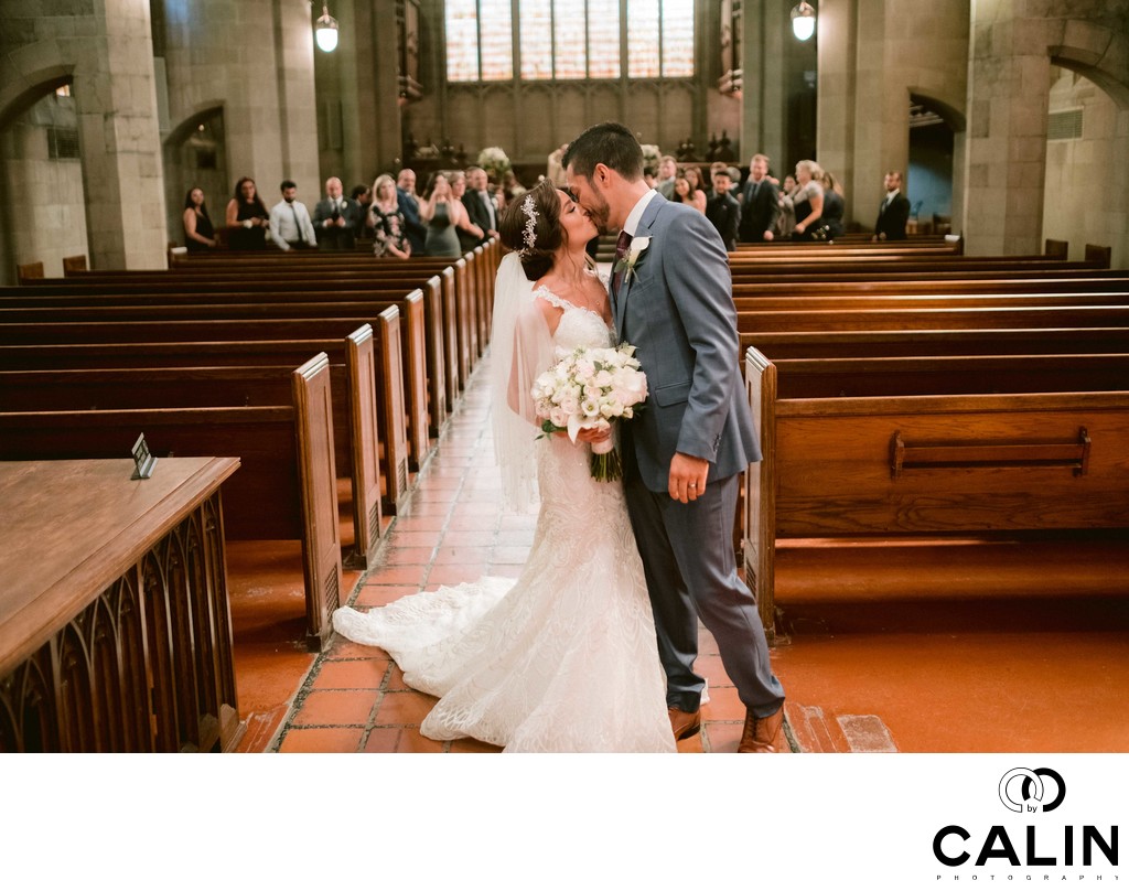 Newlyweds Kiss at Knox College Church