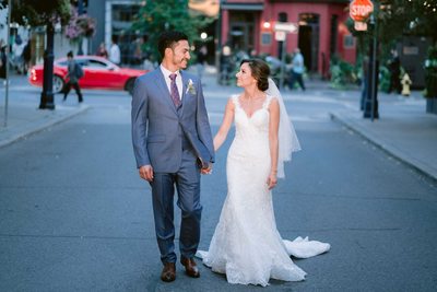 Newlyweds Walk to Sassafraz