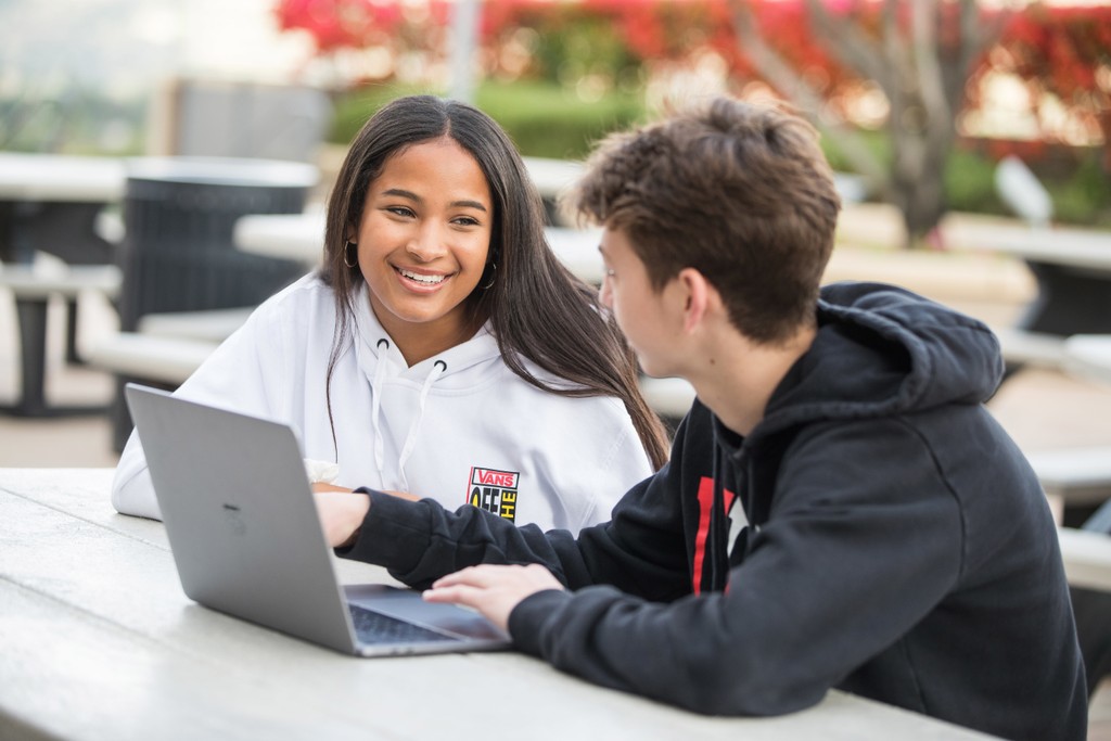 Private School Campus Life Photography – Student Community Before Class| Los Angeles, CA