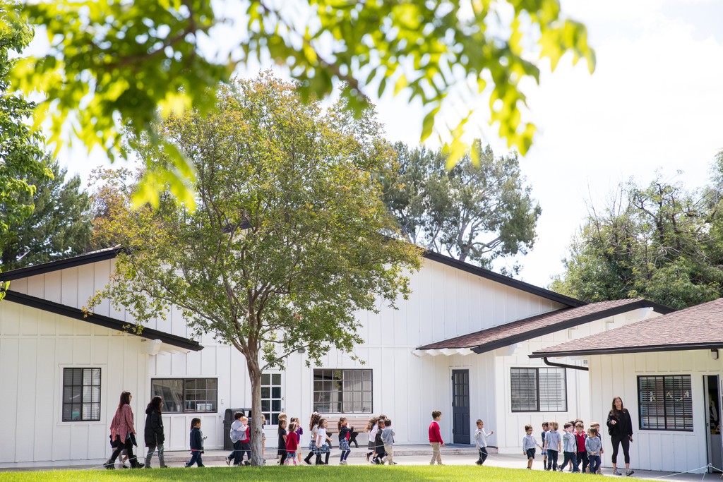 Private School Campus Life Photography – Student Community in transit | Los Angeles, CA