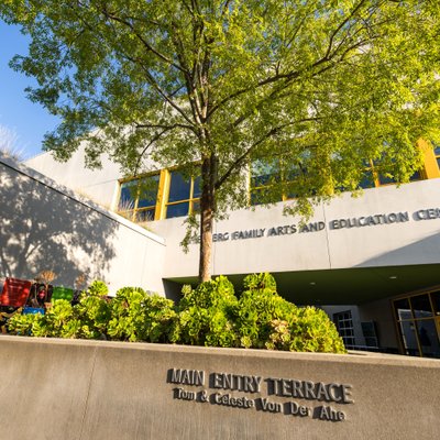Private School Campus Aesthetic Photography – Learning Environment with campus architecture | Los Angeles, CA
