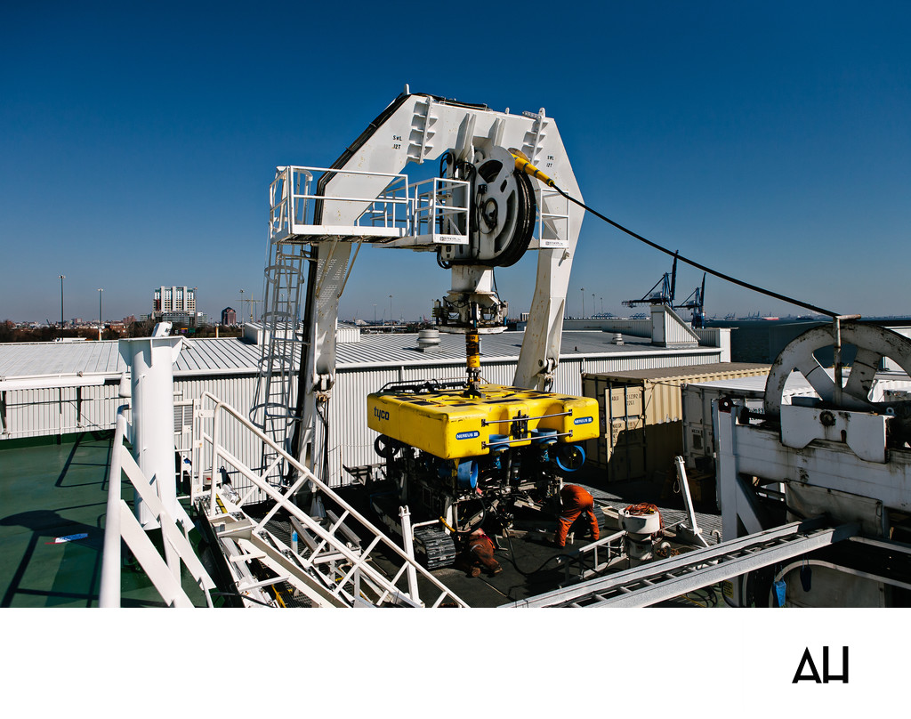 Marine Crane Deploying an Underwater ROV