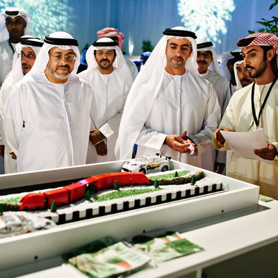 Emirati Officials View Sustainable Transport Model