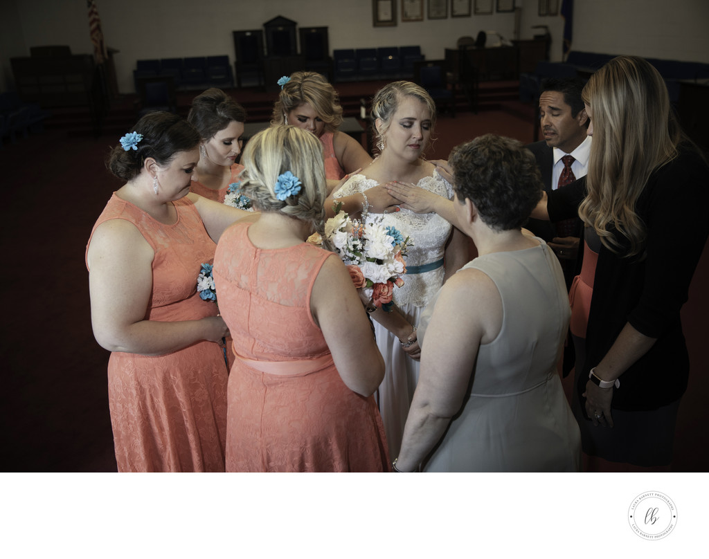 Las Vegas Wedding Photography bridal party in prayer