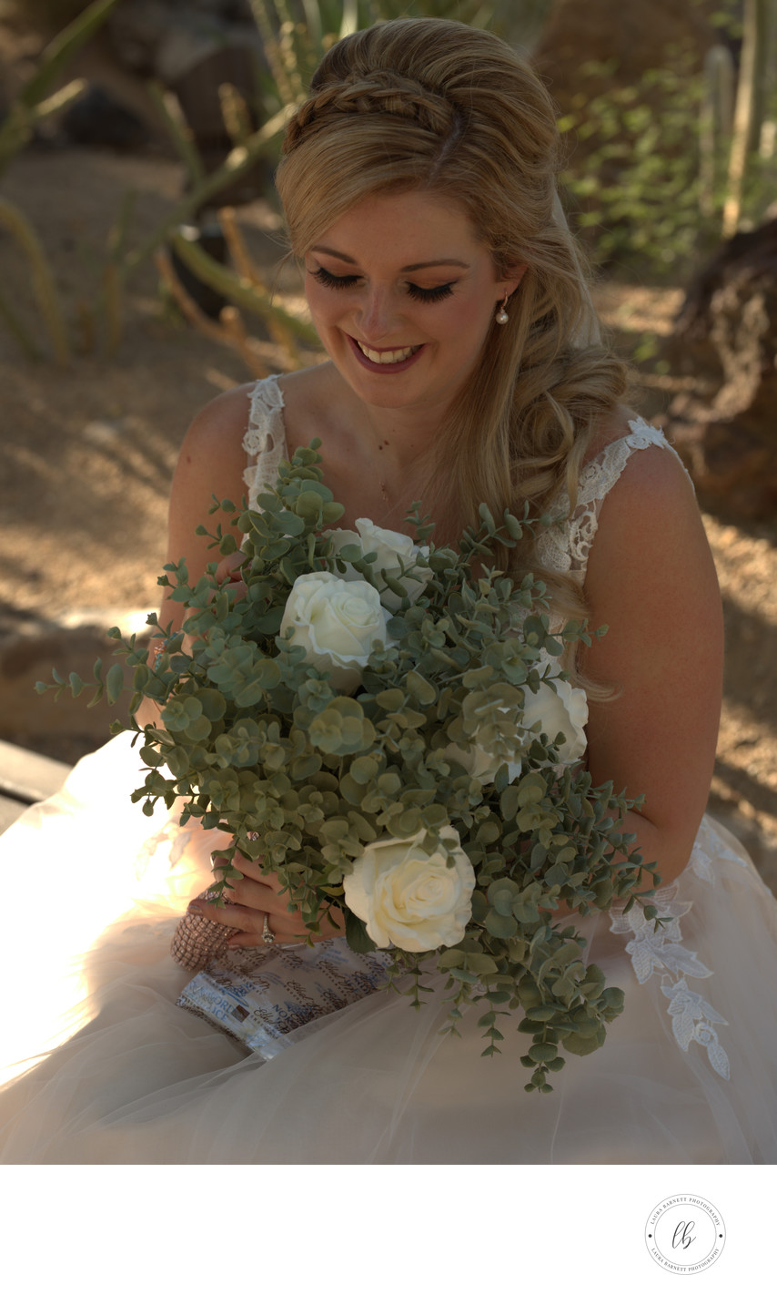 Las Vegas Wedding - Bride with bouquet 