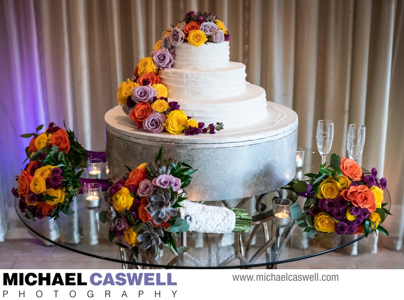 Haydel's Wedding Cake and flowers at Southern Oaks