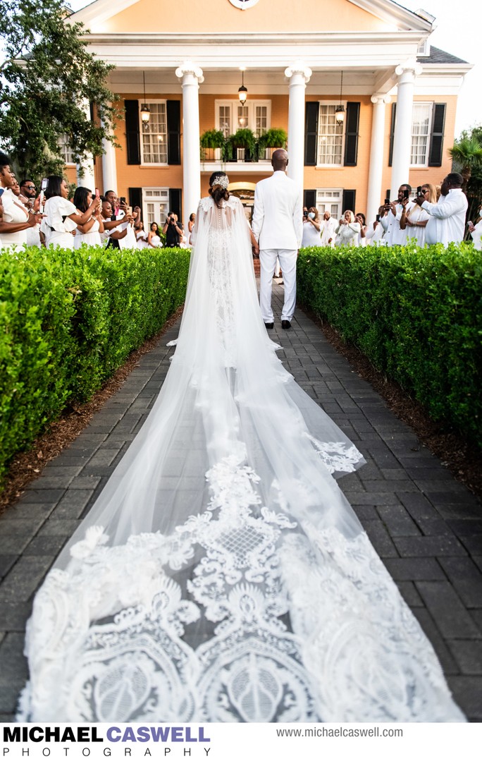 Bride's processional at Southern Oaks wedding