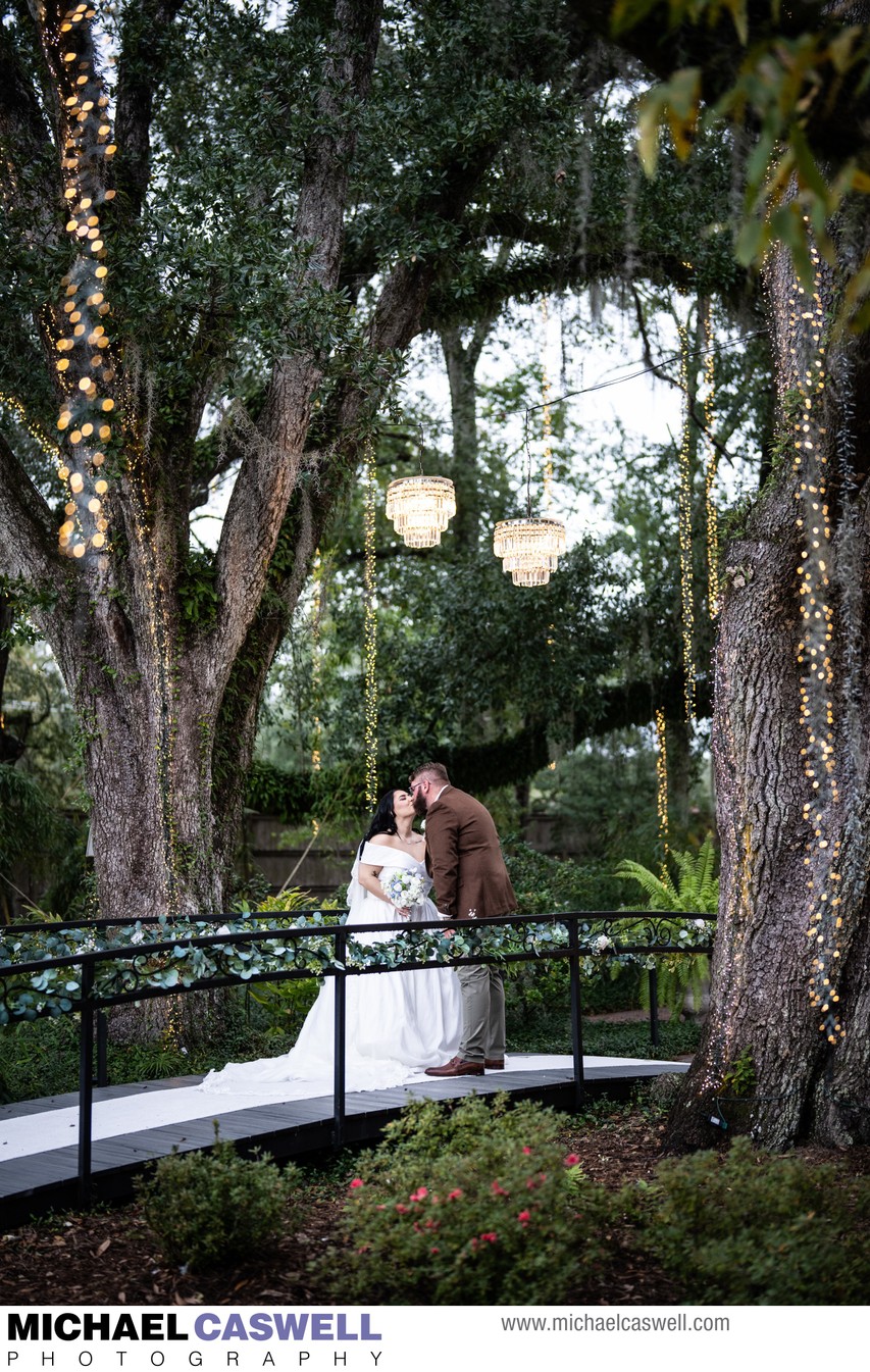 The Oaks Ponchatoula Wedding Portrait of Couple