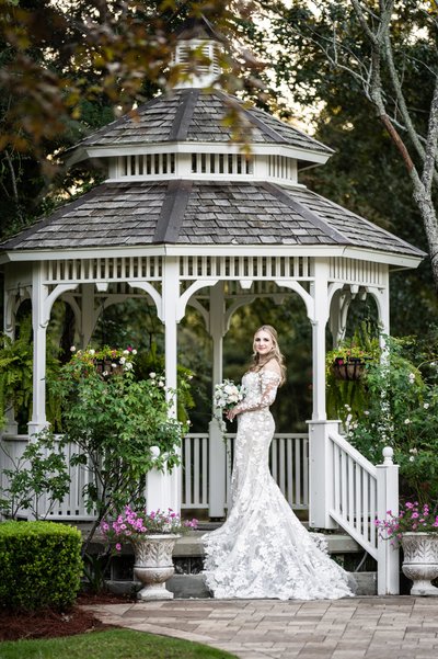 Bridal Portrait at The Greystone in Mandeville