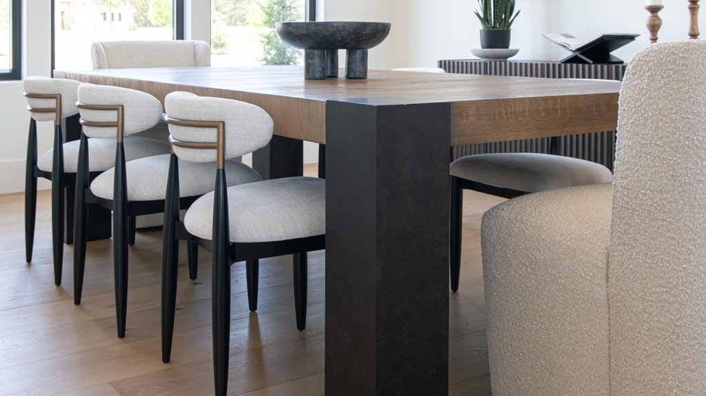 Dining Table Corner Detail | Dallas Photography