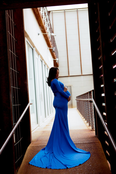 Maternity session with amazing blue dress