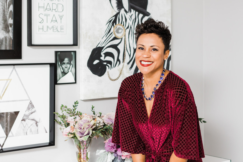 Lifestyle portraits entrepreneur Kathy Romero branding