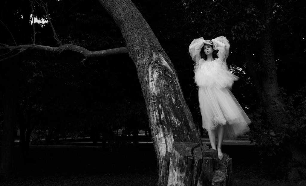 editorial fashion photographer black and white image