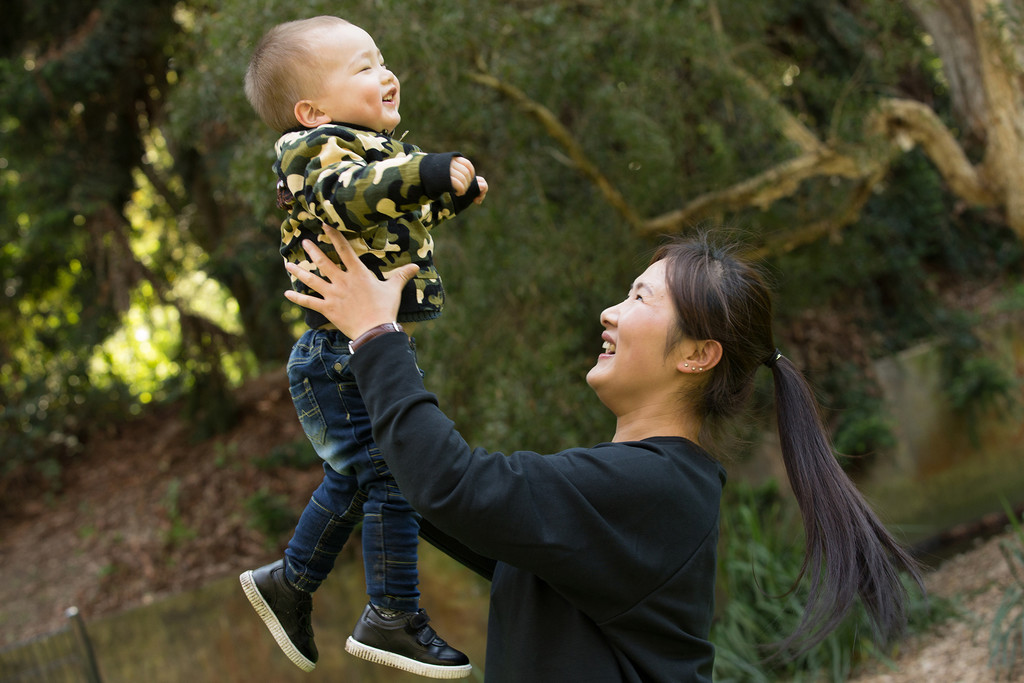 Natural Melbourne Family Photography: mom and son 