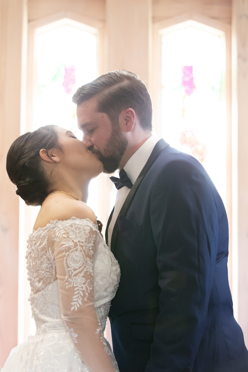 The Yarra Valley Venue Wedding Photos: first kiss