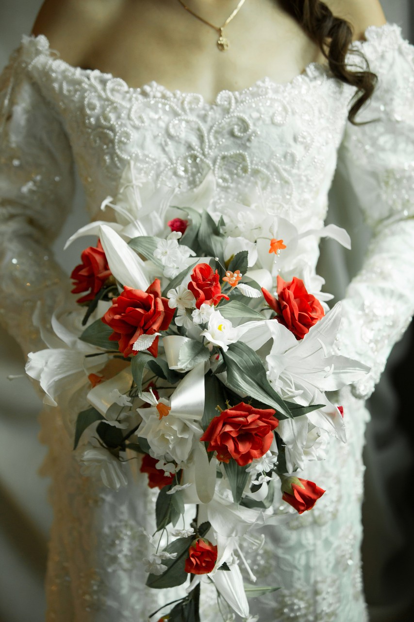 Wedding Photographer Melbourne: Bride Bouquet