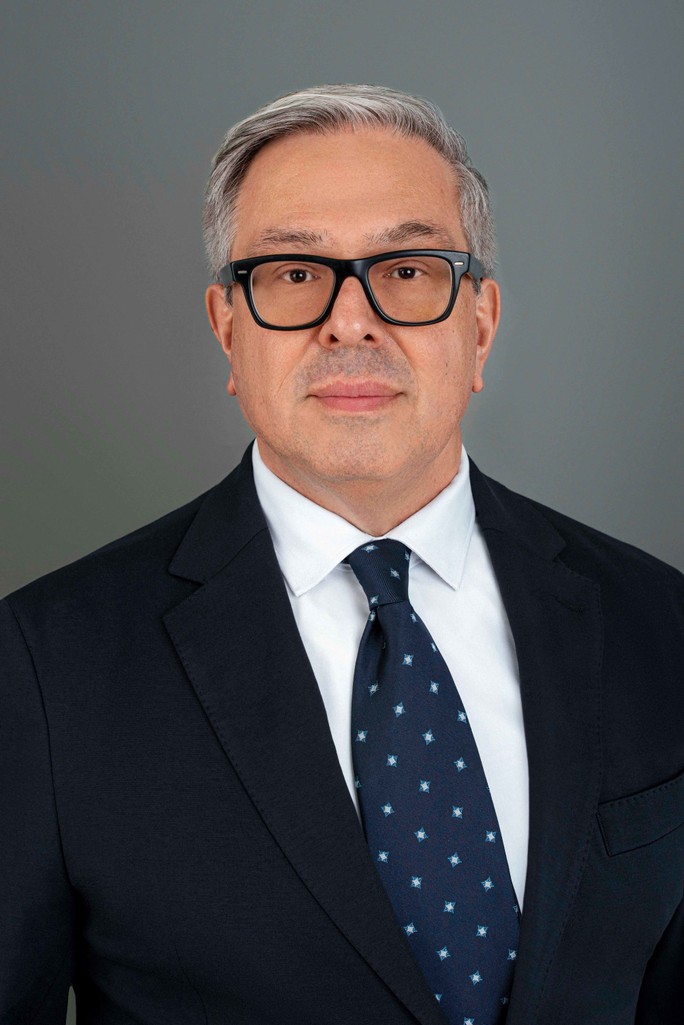 mens-corporate-headshots-financial-firms