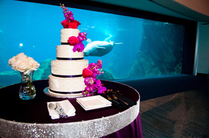 aquarium wedding cake
